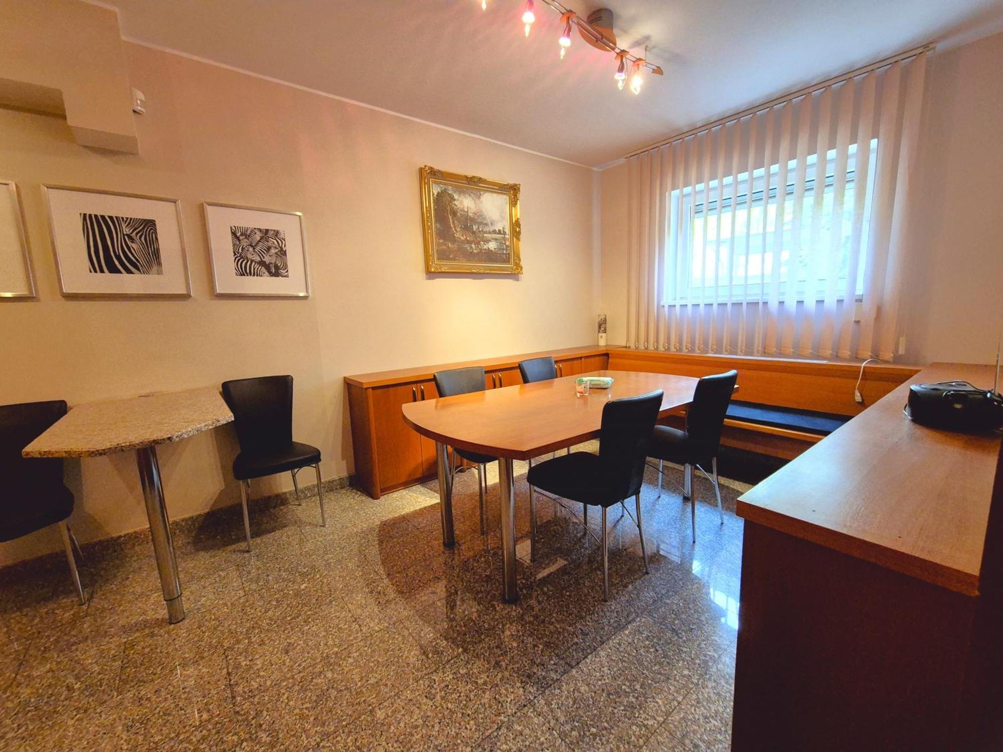 Zen Zone Hostel Братислава Экстерьер фото